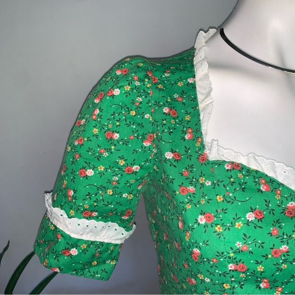 v i n t a g e :: Whimsical Handmade Floral Cottagecore Milkmaid Dress - Picture 13 of 16